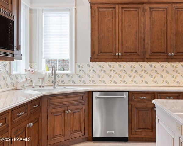 402 Rutherford Court, Lafayette, LA 70503