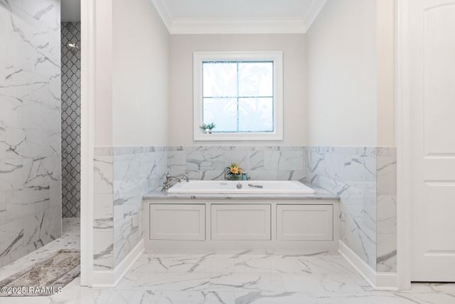 402 Rutherford Court, Lafayette, LA 70503