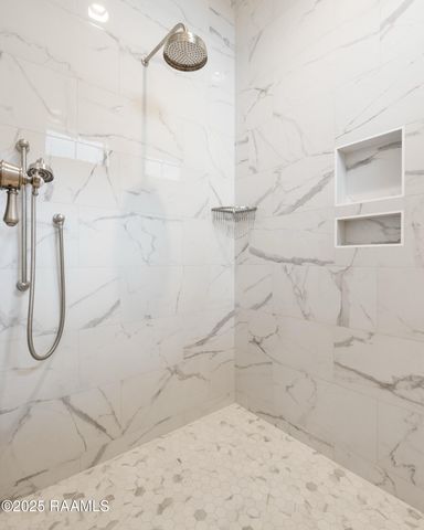 402 Rutherford Court, Lafayette, LA 70503