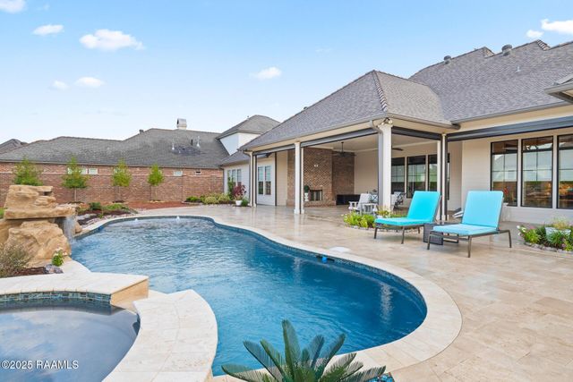 402 Rutherford Court, Lafayette, LA 70503