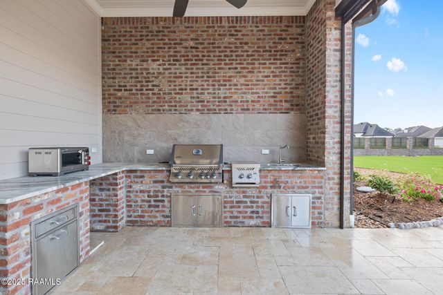 402 Rutherford Court, Lafayette, LA 70503