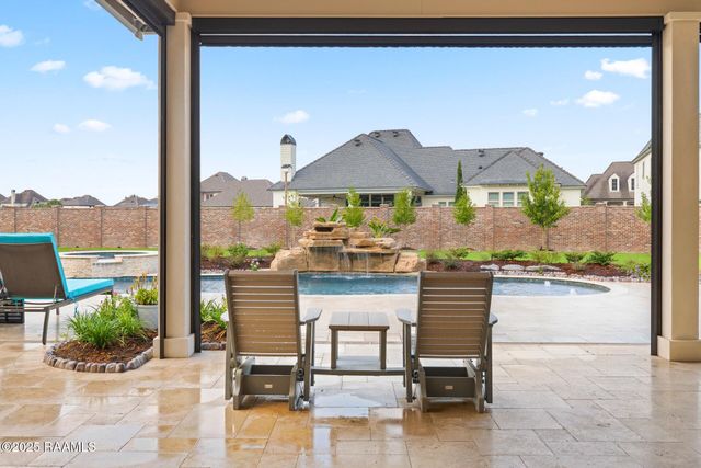 402 Rutherford Court, Lafayette, LA 70503