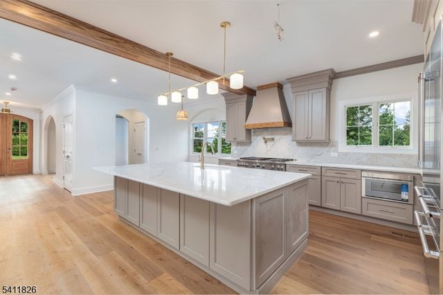 22 Floral St, Chatham Twp., NJ 07928