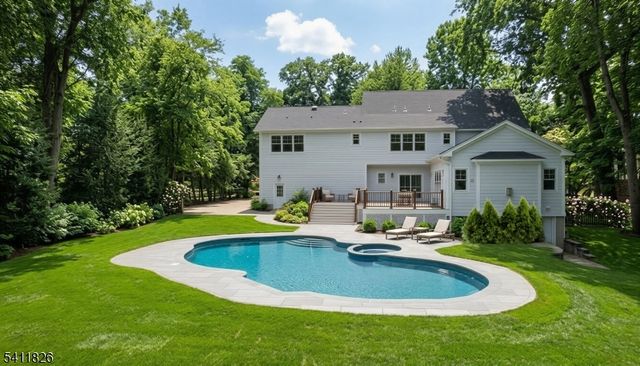 22 Floral St, Chatham Twp., NJ 07928