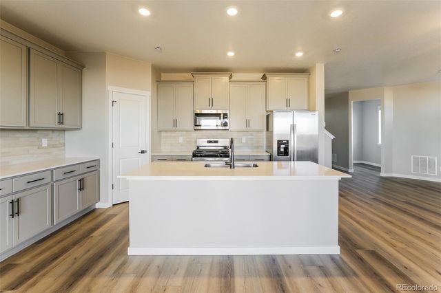 17861 E 94th Avenue, Commerce City, CO 80022