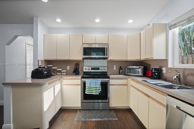 16941 Royal Poinciana Dr, Weston, FL 33326