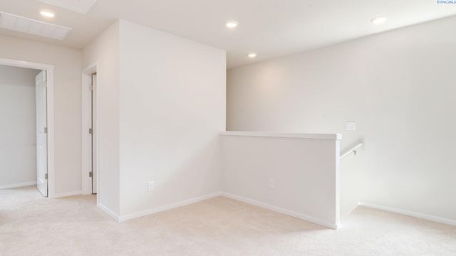 6433 Polar Dr, Pasco, WA 99301