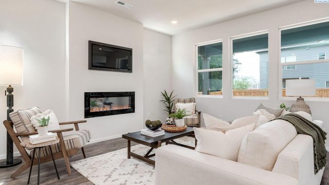 6433 Polar Dr, Pasco, WA 99301