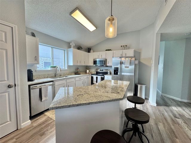 10264 Sunset View Drive, Fort Worth, TX 76108