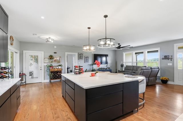 309 Pickle Rd, Shelbyville, TN 37160