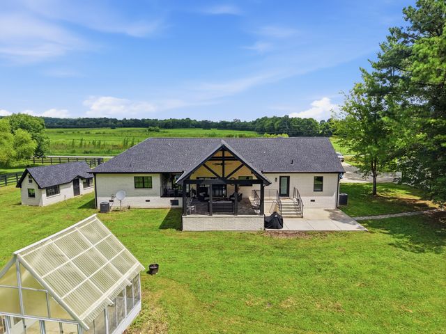 309 Pickle Rd, Shelbyville, TN 37160