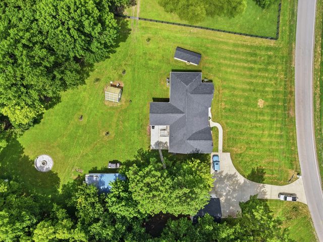 309 Pickle Rd, Shelbyville, TN 37160
