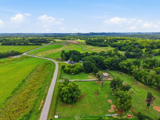 309 Pickle Rd, Shelbyville, TN 37160