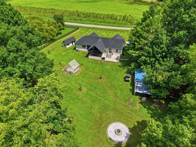 309 Pickle Rd, Shelbyville, TN 37160