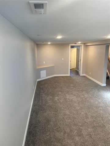 1253 20th Street SW, Cedar Rapids, IA 52404