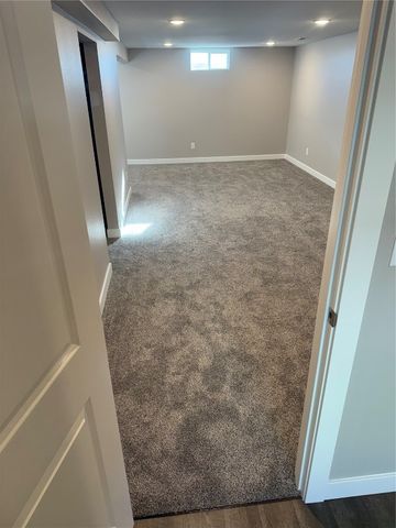 1253 20th Street SW, Cedar Rapids, IA 52404