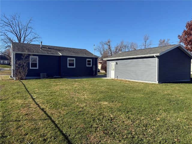 1253 20th Street SW, Cedar Rapids, IA 52404