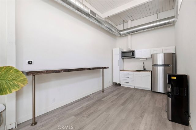 555 E 3rd, Long Beach, CA 90802