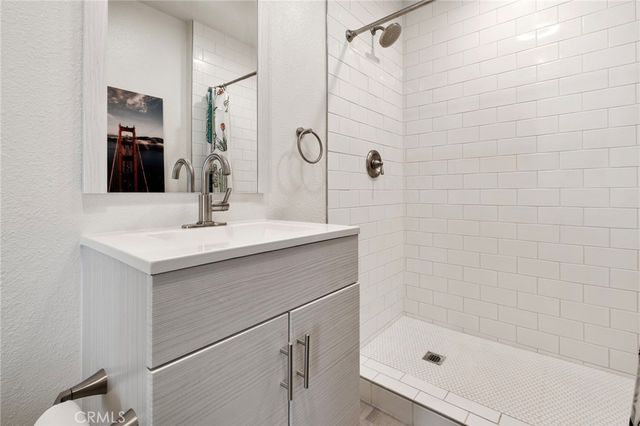 555 E 3rd, Long Beach, CA 90802
