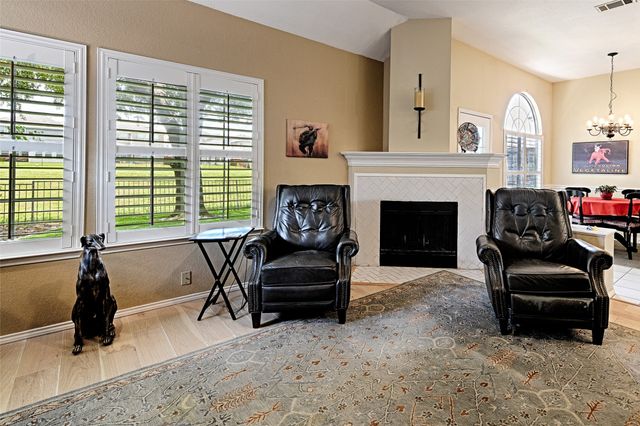 10013 White Lane, Irving, TX 75063