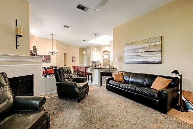 10013 White Lane, Irving, TX 75063