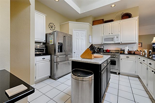 10013 White Lane, Irving, TX 75063