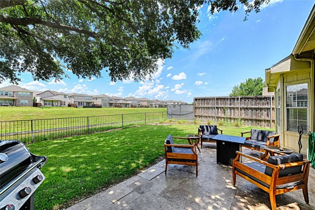 10013 White Lane, Irving, TX 75063
