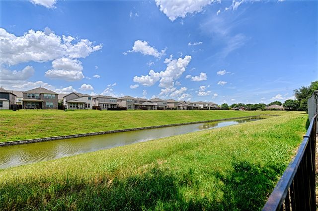 10013 White Lane, Irving, TX 75063