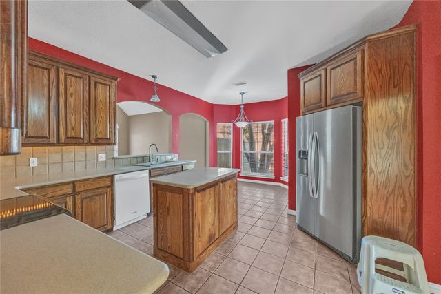706 Meadowview, Cleburne, TX 76033