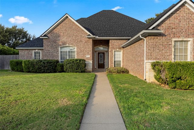 706 Meadowview, Cleburne, TX 76033