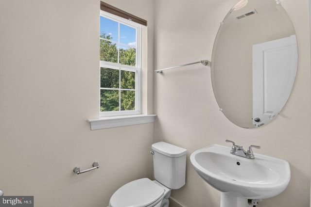 27 FAIRBANKS DR, Gaithersburg, MD 20877