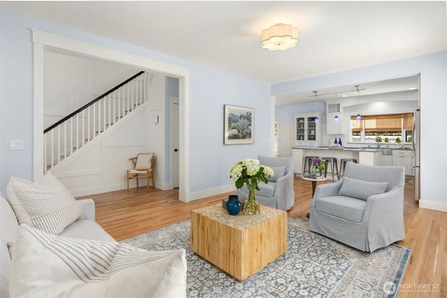 1854 Commodore Lane NW, Bainbridge Island, WA 98110