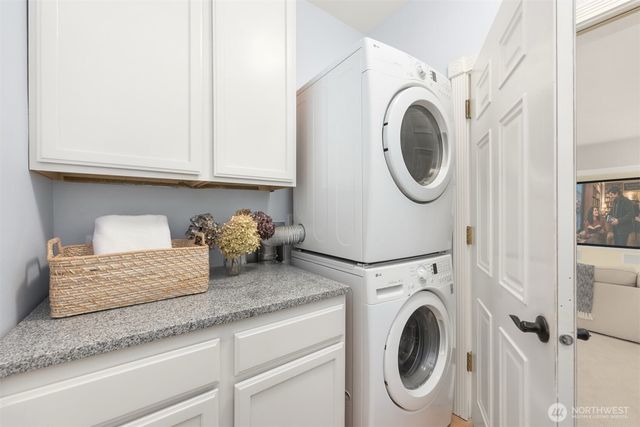 1854 Commodore Lane NW, Bainbridge Island, WA 98110