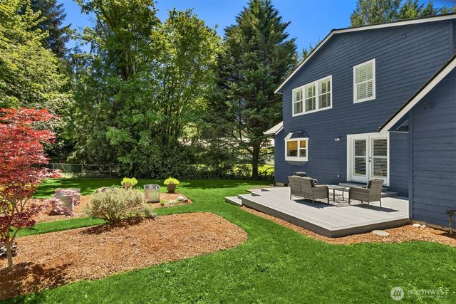 1854 Commodore Lane NW, Bainbridge Island, WA 98110