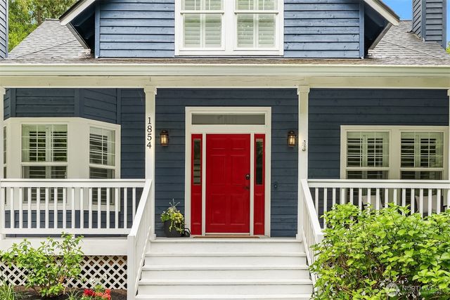 1854 Commodore Lane NW, Bainbridge Island, WA 98110