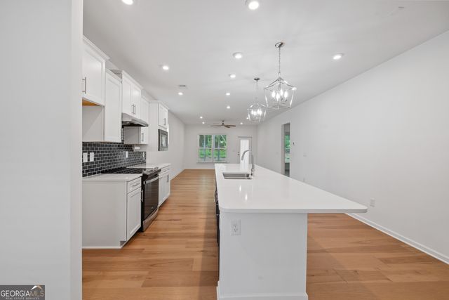 1300 Starboard Way, Greensboro, GA 30642