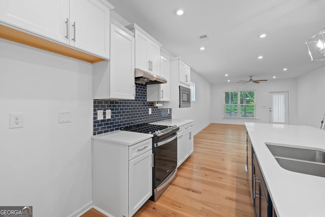 1300 Starboard Way, Greensboro, GA 30642