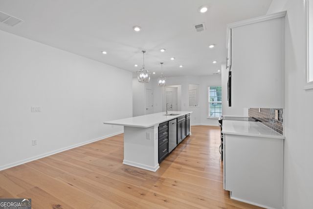 1300 Starboard Way, Greensboro, GA 30642