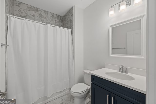 1300 Starboard Way, Greensboro, GA 30642