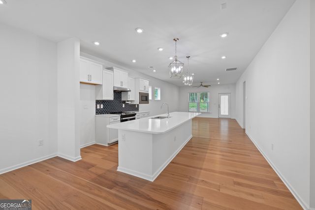 1300 Starboard Way, Greensboro, GA 30642