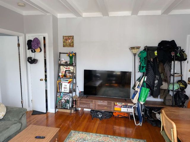 4 Commonwealth Ct 9, Boston, MA 02135