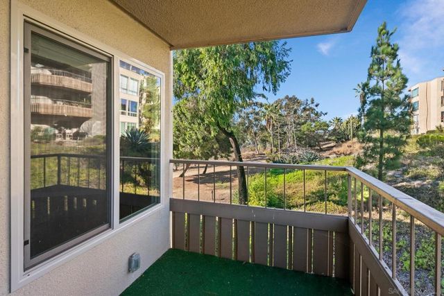 5704 Baltimore Dr 320, La Mesa, CA 91942