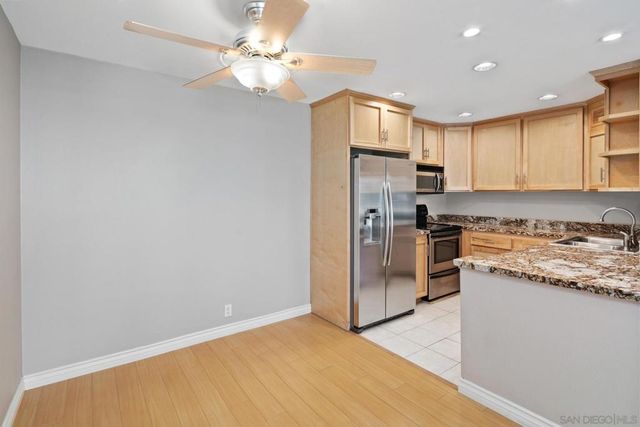 5704 Baltimore Dr 320, La Mesa, CA 91942