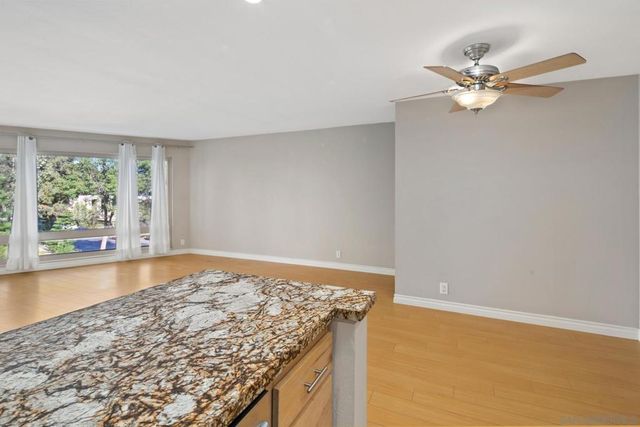 5704 Baltimore Dr 320, La Mesa, CA 91942