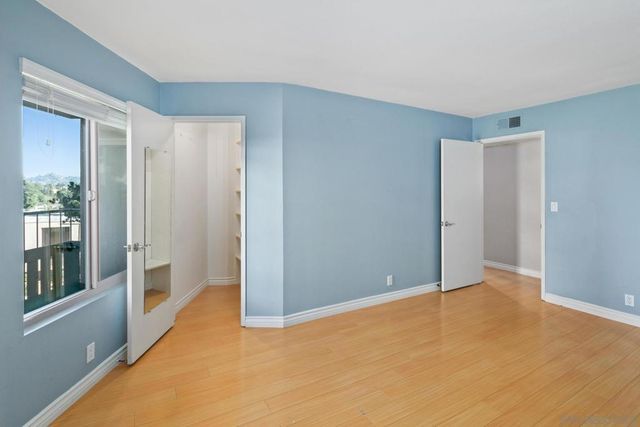 5704 Baltimore Dr 320, La Mesa, CA 91942