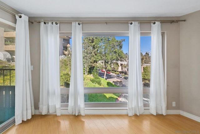 5704 Baltimore Dr 320, La Mesa, CA 91942