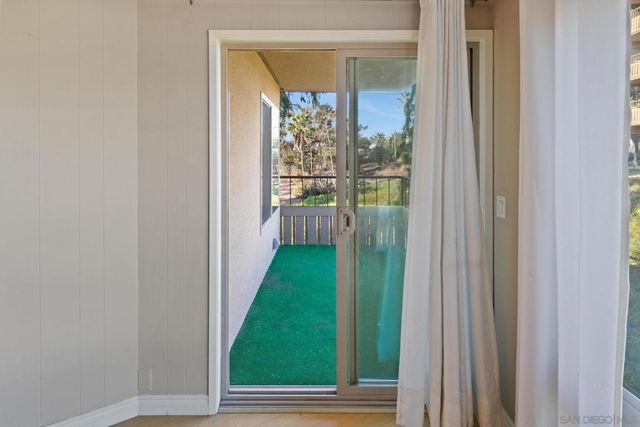 5704 Baltimore Dr 320, La Mesa, CA 91942