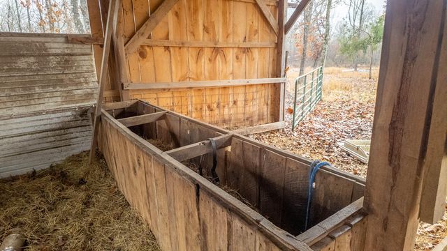 557 County Road 206, Alton, MO 65606