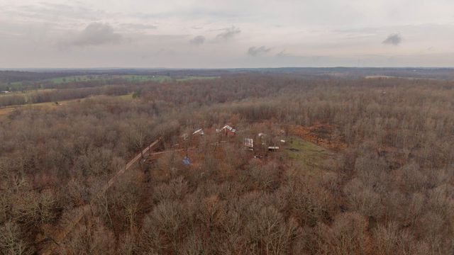 557 County Road 206, Alton, MO 65606