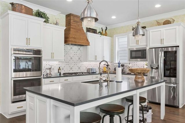 16165 Grand Litchfield Drive, Roswell, GA 30075